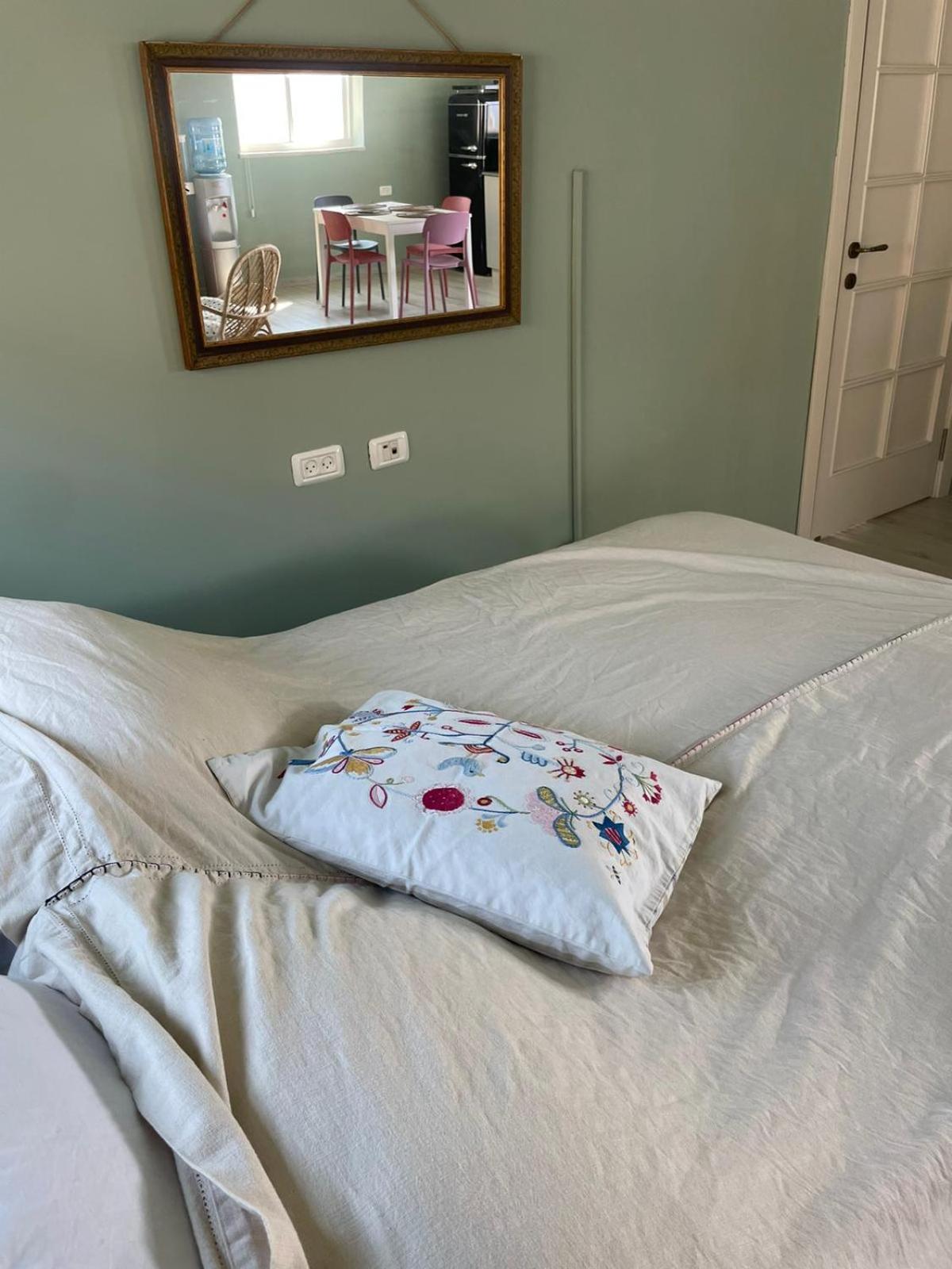 בין הר ובין ים Apartment Avnat Luaran gambar