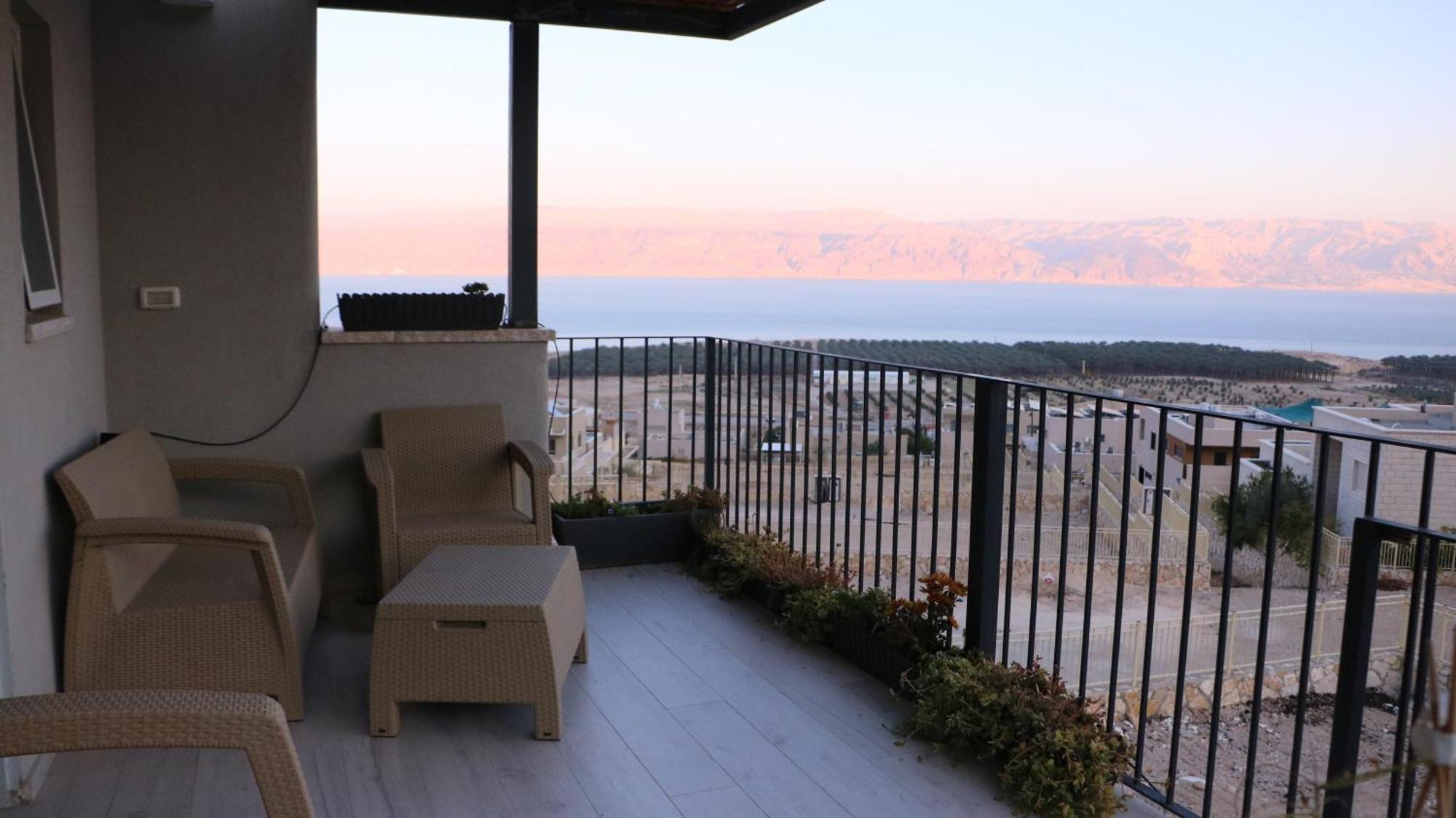 בין הר ובין ים Apartment Avnat Luaran gambar